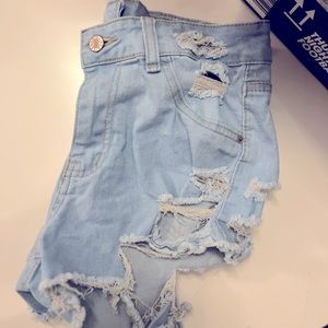Size M Light Wash Denim